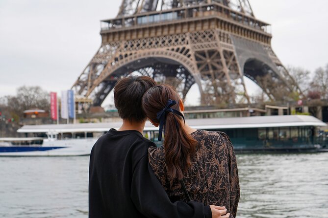 Photo Session in Paris - Photographer at the Eiffel Tower - Photo Shoot Locations and Viewpoints