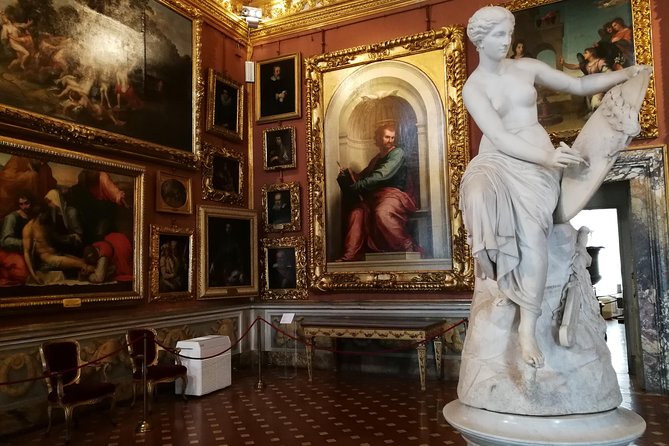 Pitti Palace, Palatina Gallery and the Medici: Arts and Power in Florence. - Exploring the Opulent Rooms of the Gallery