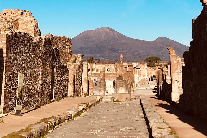 Pompeii Exclusive Tour With Your Archaeologist in a Small Group - Delve Into the Roman Empires Architectural Marvels