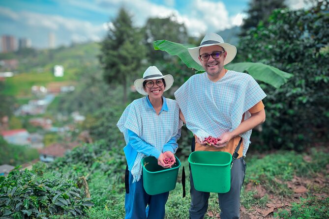 Private Half-Day Coffee Tour at Family Farm Close to Medellín! - Exploring the Farm and Tasting the Coffee