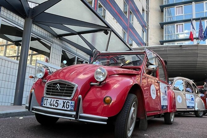 Private Tour Paris Sightseeing 2 Hours in Citroën 2CV - Personalized Attention From Your Guide