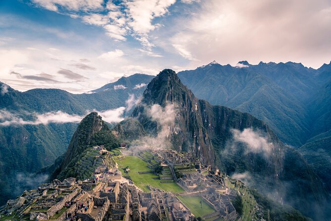 Private Tour to Machu Picchu From Cusco With Lunch - Experienced Guides