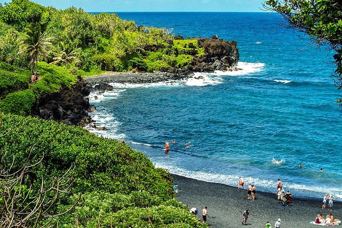 Road to Hana Tour With Lunch and Pickup - Dining Experience