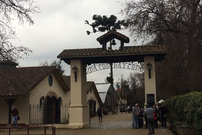 Santiago Highlights & Marqués Vineyard Delight - The Wine Tasting Experience