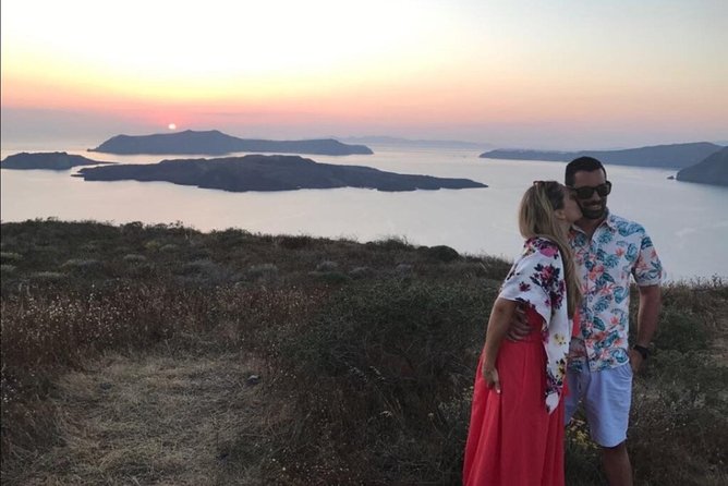 Santorini Sunset Wine Tour With Santo Winery Views - Tour Guides and Customer Experience