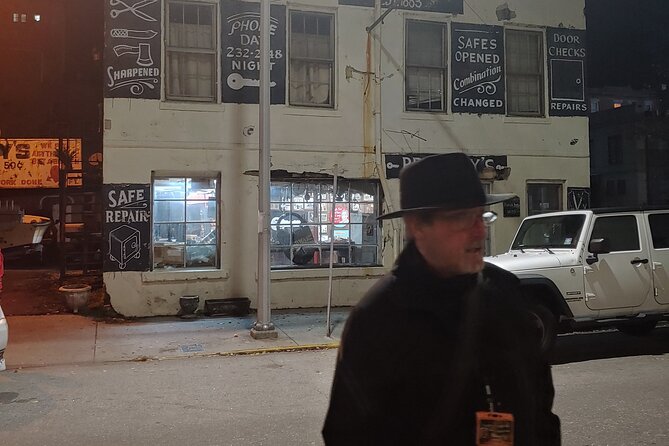 Savannah Ghostwalker Tour and Ghost Hunt - Paranormal Exploration With EMF Meters