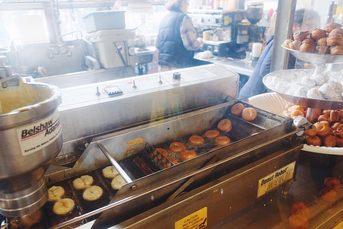 Seattle Delicious Donut Adventure & Walking Food Tour - Donut Stops