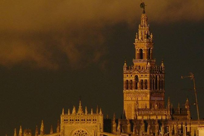 Seville Evening Historical Tour With Haunted History - Legends and Secrets of the Santa Cruz Neighborhood
