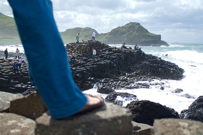 Shore Excursion: Giants Causeway Tour Including Belfast City Tour - Meeting and Pickup Details