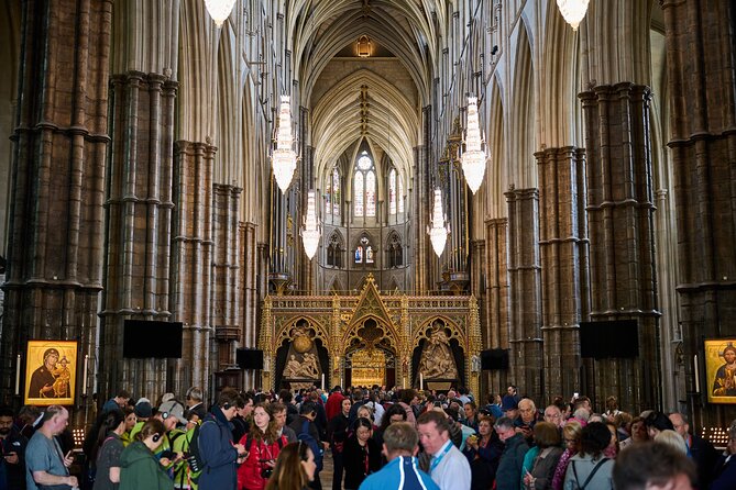 Skip the Line Tower of London & Westminster Tour and River Cruise - Exploring Westminster Abbey