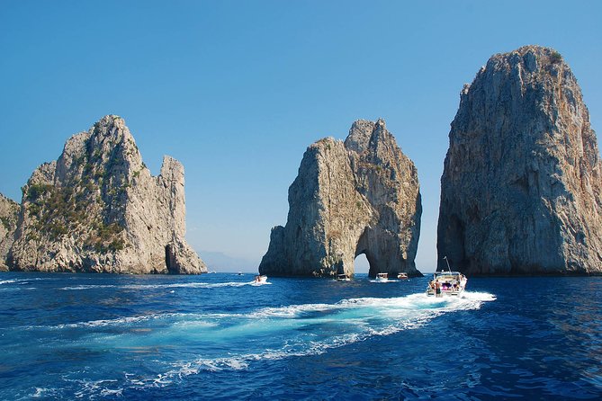 Small Group Boat Tour to Sorrento Coast, Capri & Blue Grotto - Customer Experience