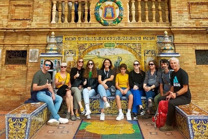 Small-Group Highlights Walking Tour of Monumental Seville - Expert Guides and Insightful Commentary