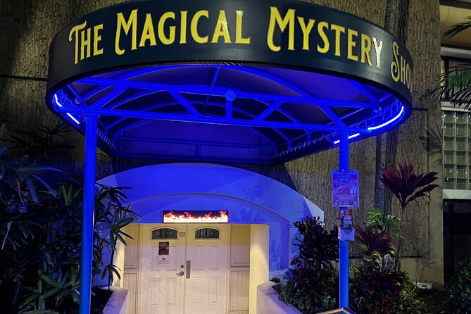 The Magical Mystery Show! at Hilton Waikiki Beach Hotel - Victorian-Era Parlor Ambiance and Fine Dining