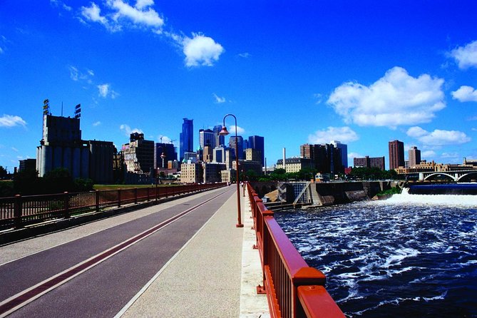 Twin Cities Highlights Tour - Group Experience