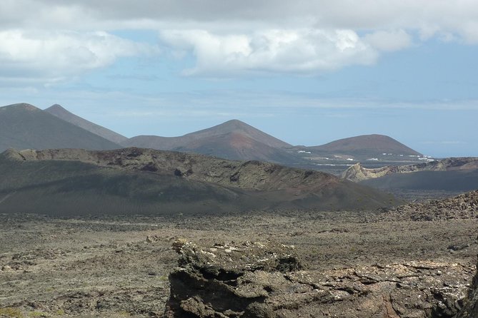 Volcano Hike - Timanfaya Eruptions - Inclusions