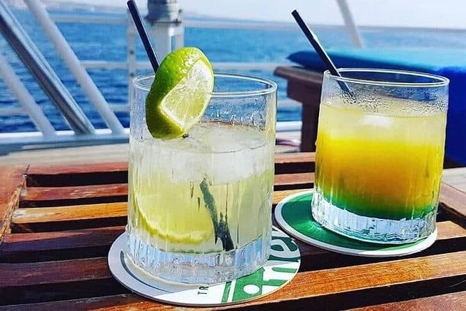 Wave Dancer Half Day BBQ Cruise - All Inclusive - Onboard Amenities and Facilities