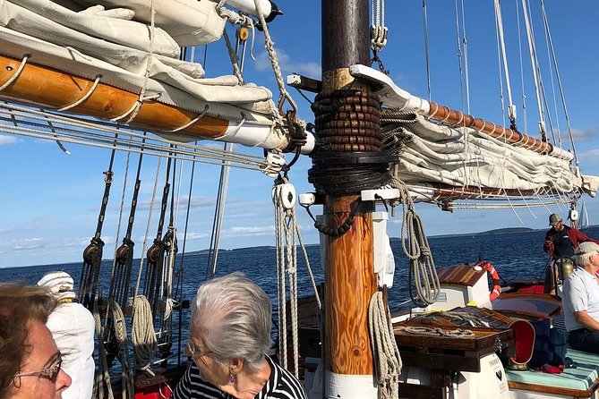 Windjammer Classic Day Sail From Camden, Maine - Meeting and Pickup
