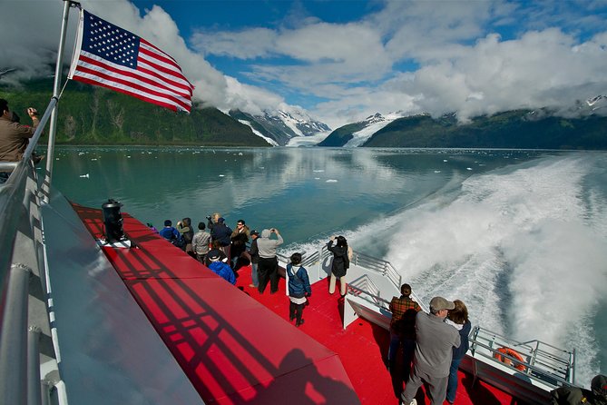 26 Glacier Cruise and Coach From Anchorage, AK - Wildlife Sightings and Glacial Views
