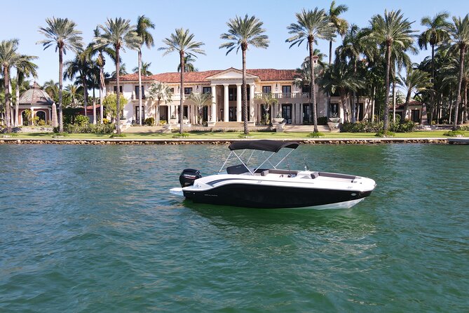 2Hr Private Boat Tour Miami Beach, Captain & Champagne, & Sandbar - Highlights of the Tour