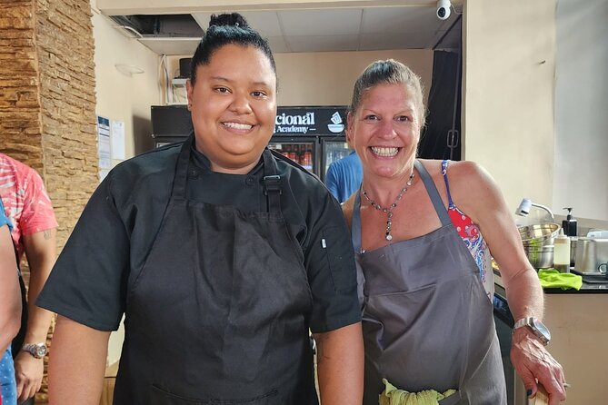 4-Hour Guided Panamanian Cooking Class and Markets Experience - Authentic Main Dishes: Pollo Guisado and Tamale Tipica