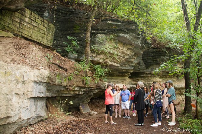 70-Minute Guided Downtown Eureka Springs Walking Tour - Exploring Eureka Springs Hidden Gems