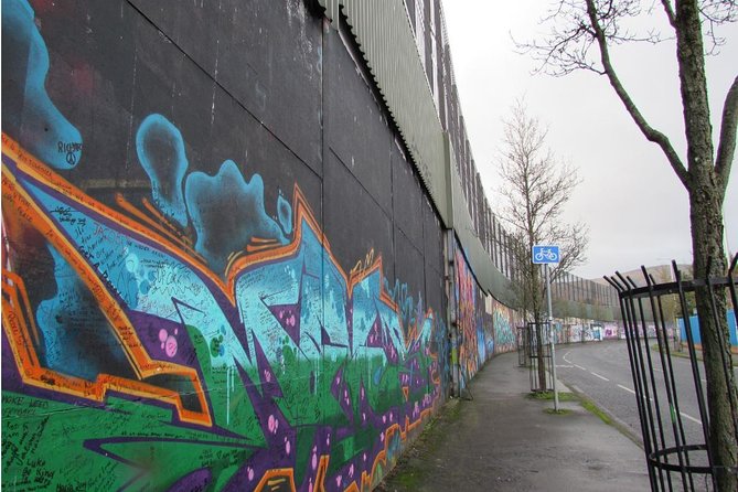 Belfast Murals Taxi Tour - Guide Recommendations and Personal Stories