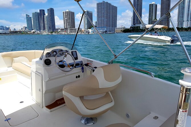 Best Miami Self-Driving Boat Rental! - Navigating the Biscayne Bay