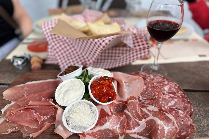 Best Street Food Walking Tour in Milan - Exploring Milans Vibrant Food Scene