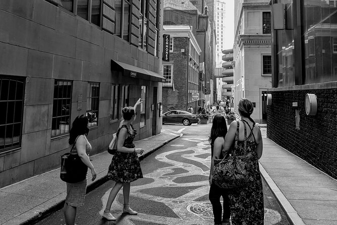 Black & Ghost Tour - Tour Highlights and Notable Sites