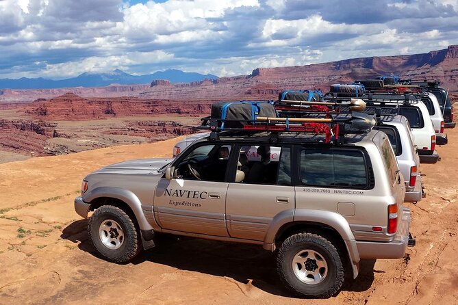 Canyonlands National Park White Rim Trail by 4WD - Traversing the Shafer Trail
