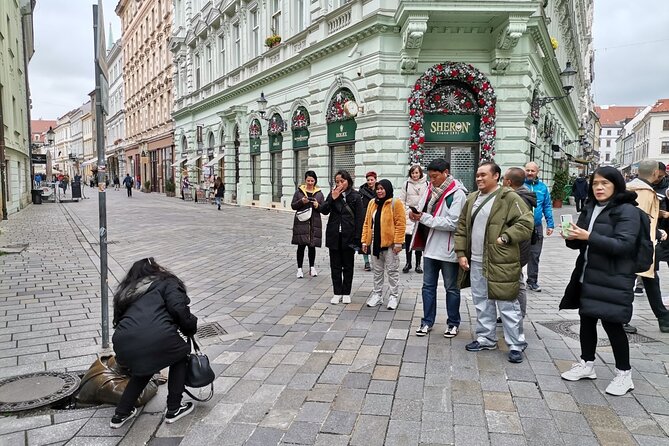City & Castle Tour - Introduction to Bratislava - Tip-Based Tour - Booking Information and Additional Notes