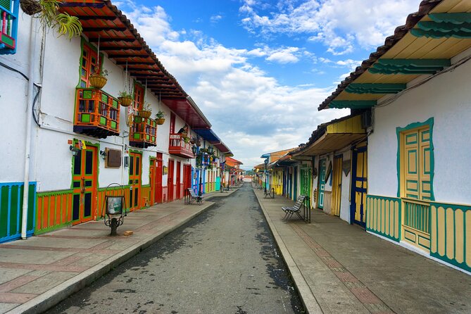 Cocora Valley, Salento and Coffee Farm Day Tour - Navigating the Pickup and Meetup