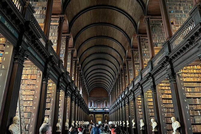 Dublin in a Day: Book of Kells, Guinness, Distillery & Castle - Visiting Dublin Castle