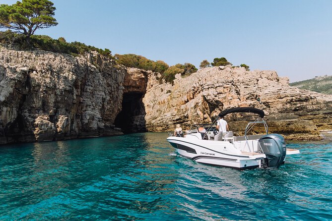 Elaphite Islands Luxury Private Boat Tour With Cap Camarat 7.5 - Skipper and Service Highlights