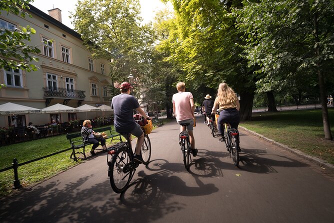 Full Bike Tour - the Old Town, Jewish Qtr & the Ghetto NEW BIKES - Comfortable and Safe Bikes