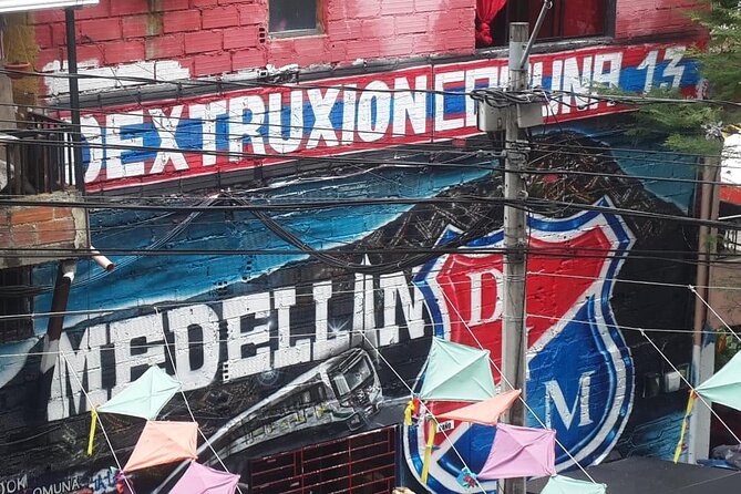 Graffiti Tour in Commune 13 Guided by Locals - Booking Information