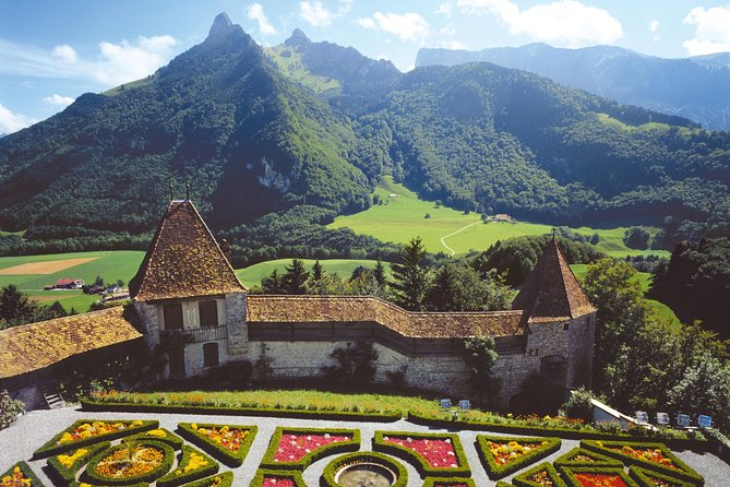 Gruyères Tour From Geneva With Train, Chocolate and Cheese - Scenic Train Ride on the Panoramic Golden Express