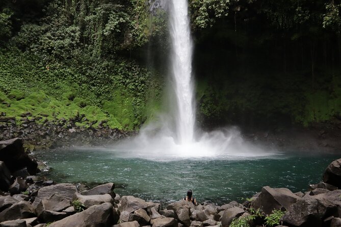 Half-Day Tour With La Fortuna Waterfall and Arenal Volcano Hike - Recommended Attire and Preparations