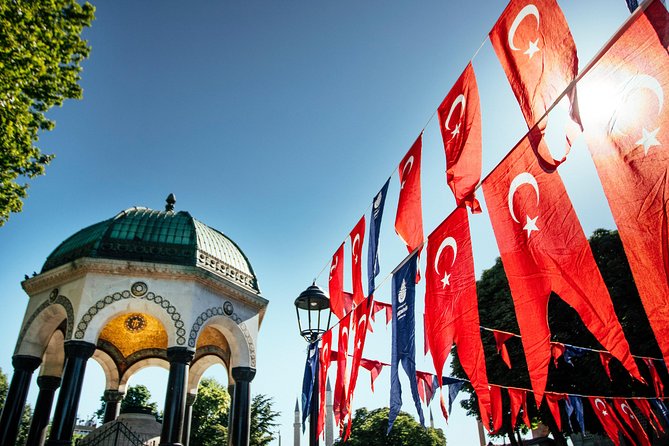 Highlights & Hidden Gems With Locals: Best of Istanbul Private Tour - Guide Expertise and Local Knowledge