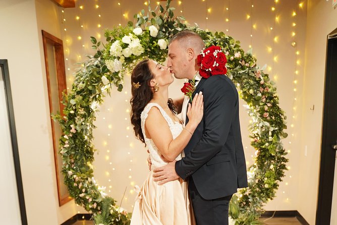 Las Vegas Wedding at the Little Vegas Chapel Including Limousine Transportation - Getting to the Little Vegas Chapel