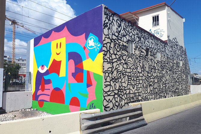 LISBON Street Art Tour - Discovering Street Art in Historic Neighborhoods