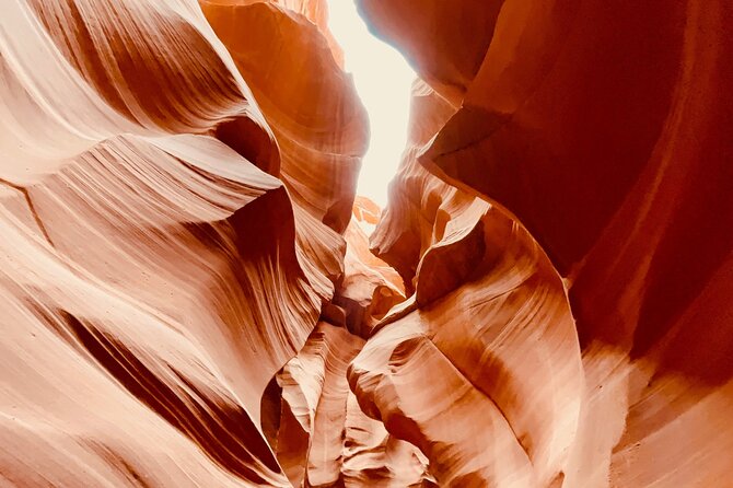Lower Antelope Canyon and Horseshoe Bend Day Tour With Lunch - Gratuities and Special Requests