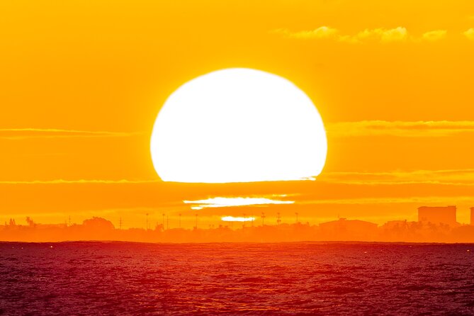 Moana's Sunset Cocktail Sail Along Oahus Waikiki Coast - Vessel and Onboard Amenities