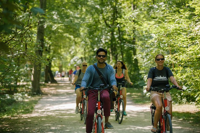 Munich City Bike Tour + Beer Garden Lunch Stop - Guides and Expertise