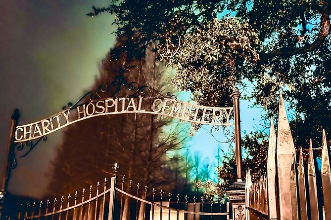 New Orleans Dead of Night Ghosts and Cemetery Bus Tour - Suitability and Accessibility