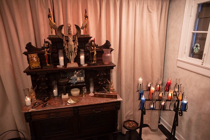 New Orleans Spirits & Spells: Witchcraft, Voodoo, and Ghost Tour - Encountering the Notorious LaLaurie Mansion