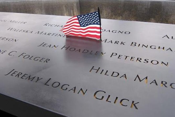 New York 9/11 Memorial Tour With Optional One World Observatory - St. Pauls Chapel