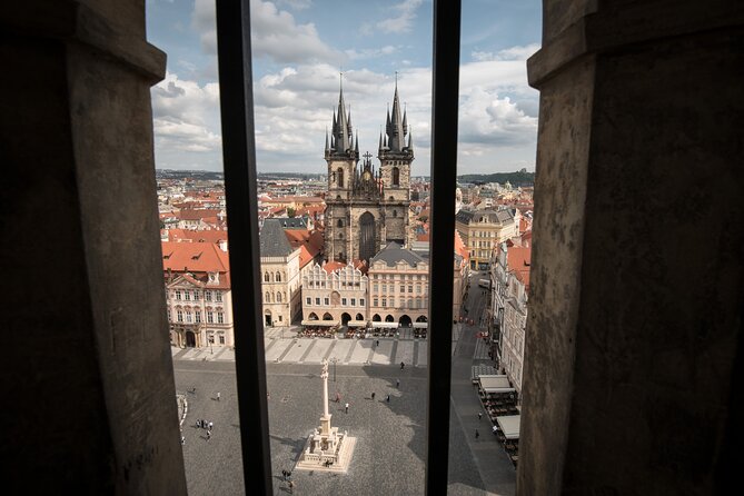 Old Town, Astronomical Clock & Underground Tour With Pragueway - Exploring the Underground Spaces
