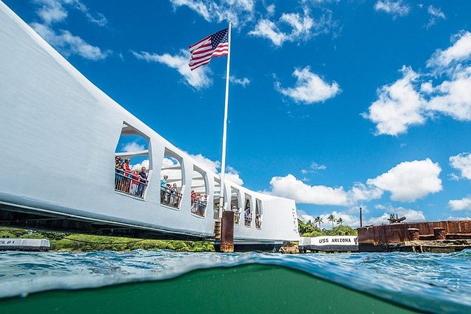 Pearl Harbor USS Arizona Memorial & Battleship Missouri - Taking in World War II History