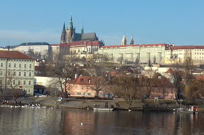 Prague Airport Private Arrival Transfer - Reliable and Efficient Transportation